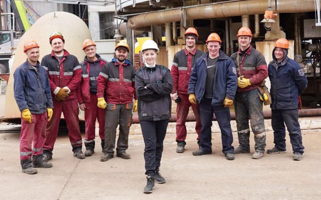 В  Год белорусской женщины особенно приятно видеть на объектах планового ремонта представительниц прекрасного пола.